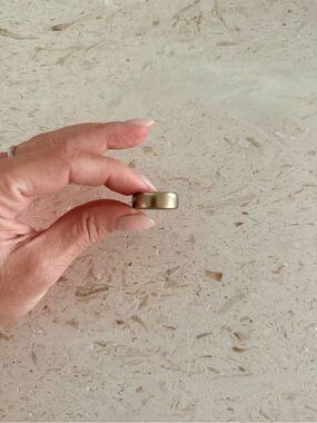 Oura Ring Gold Gen3 size 7 with original charger
